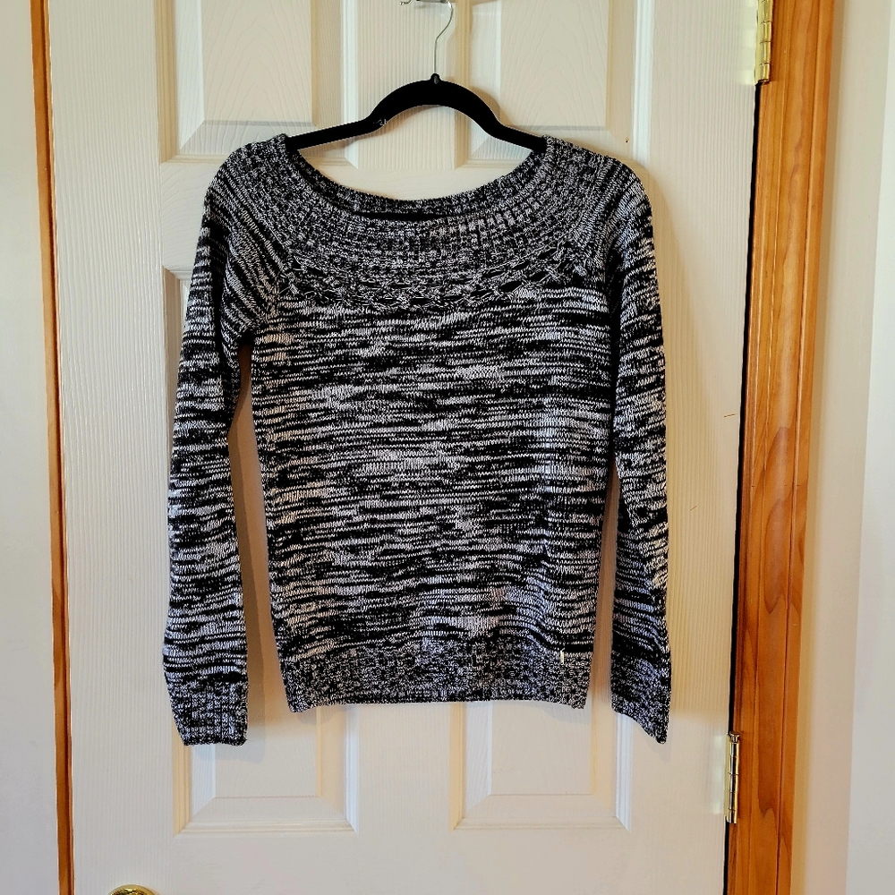 Guess Off the Shoulder Sweater